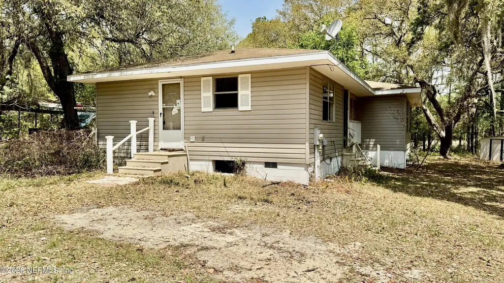 116 James Avenue Interlachen FL 32148