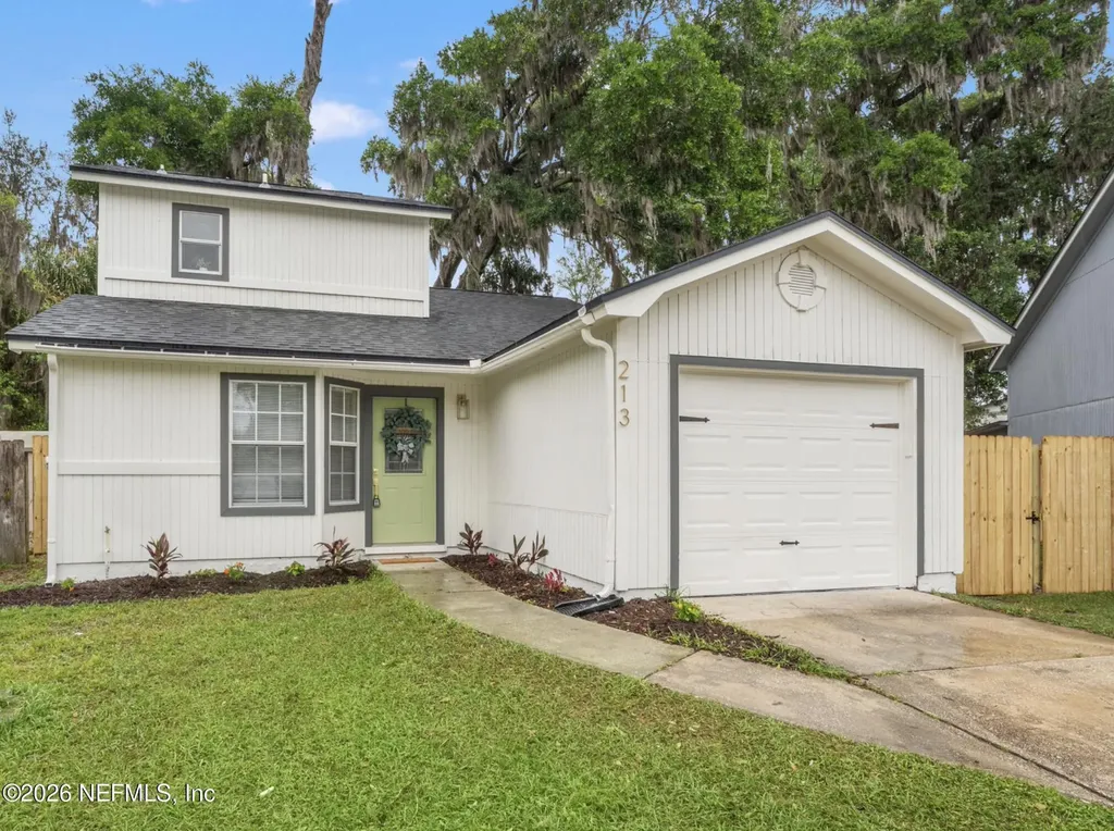 213 Aquarius Circle N Jacksonville FL 32216