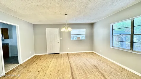 1942 State Road 20 Hawthorne FL 32640