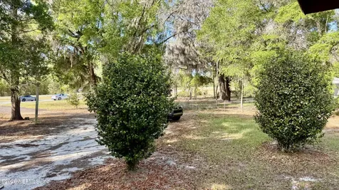 1942 State Road 20 Hawthorne FL 32640