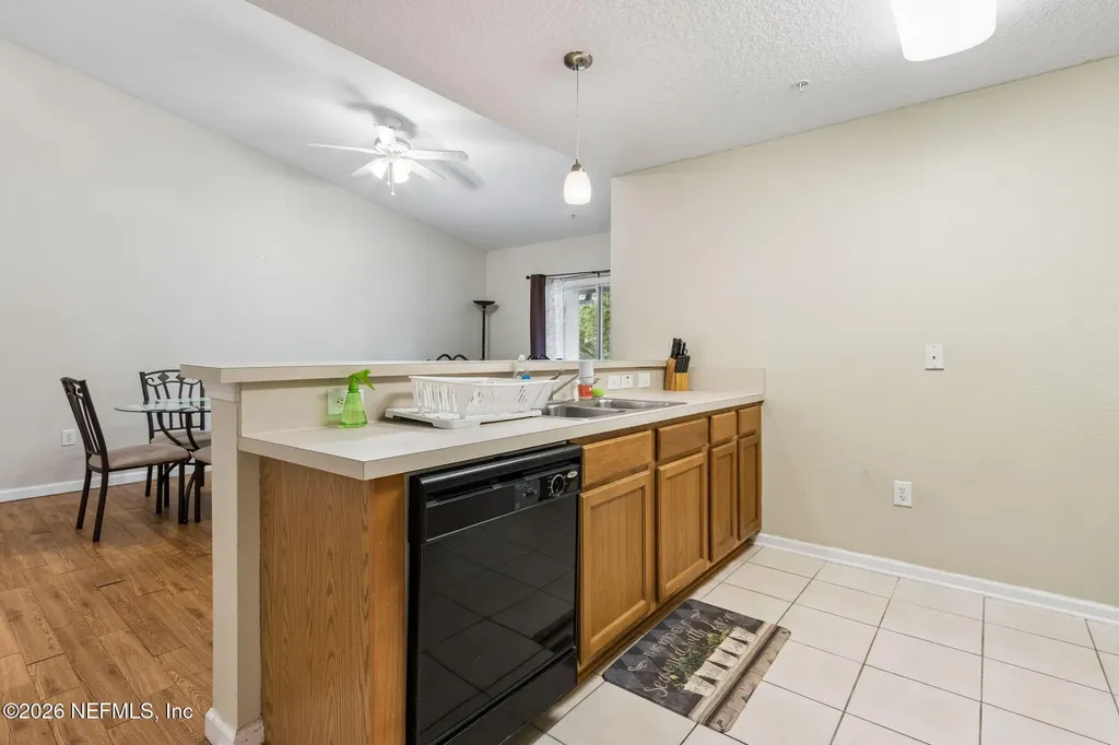 6075 Maggies Circle Jacksonville FL 32244