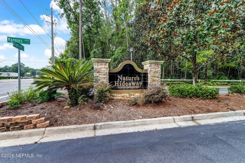 6075 Maggies Circle Jacksonville FL 32244