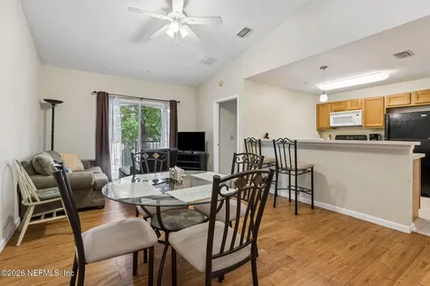 6075 Maggies Circle Jacksonville FL 32244