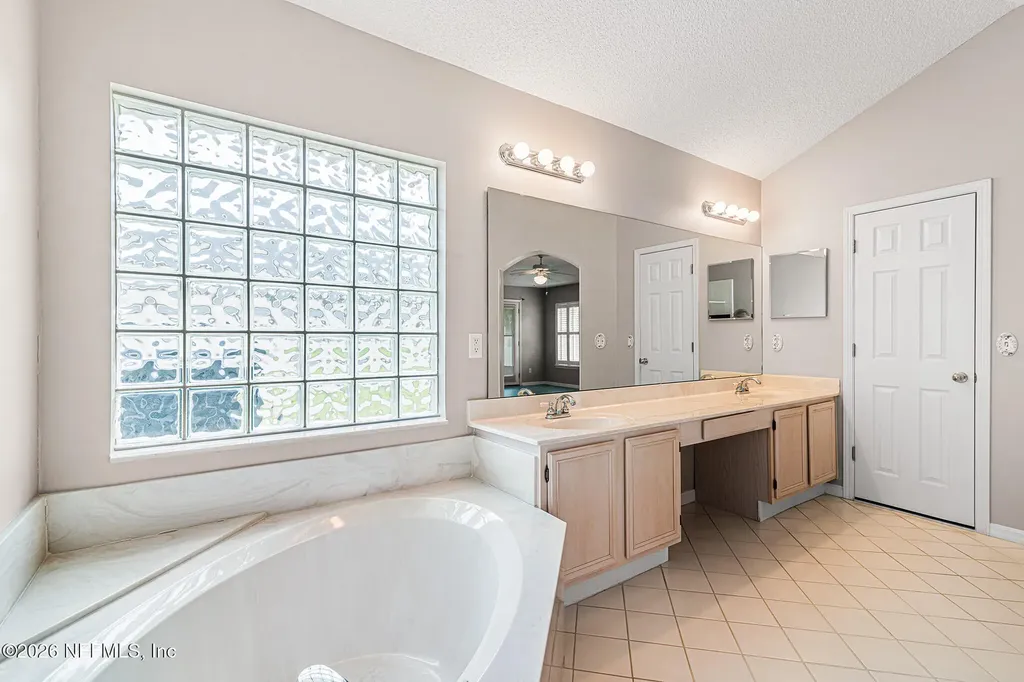 4526 Princess Labeth Court Jacksonville FL 32258