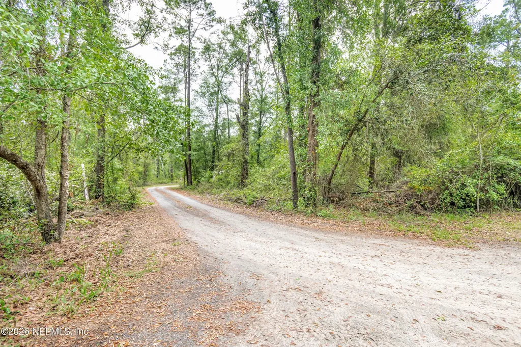10543 Oak Hill Road Glen St. Mary FL 32040