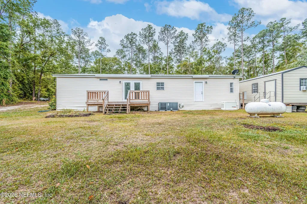 10543 Oak Hill Road Glen St. Mary FL 32040