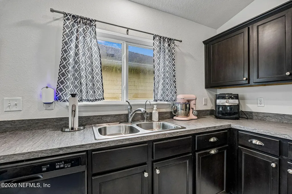 9676 Price Park Drive Jacksonville FL 32257