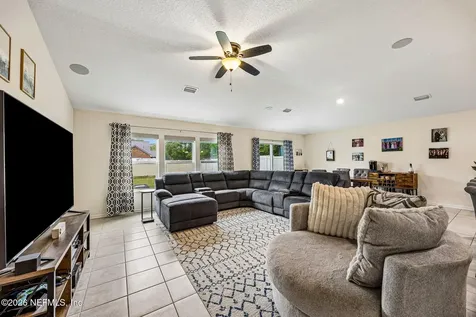 9676 Price Park Drive Jacksonville FL 32257
