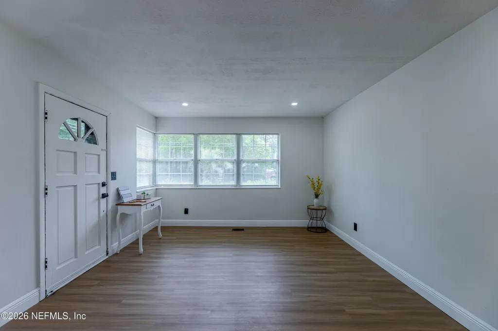 1948 Hilltop Boulevard Jacksonville FL 32246