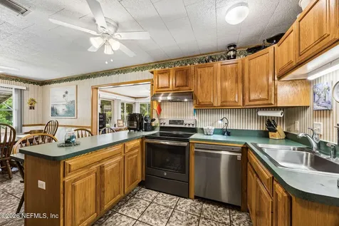 110 Shaffer Avenue Crescent City FL 32112