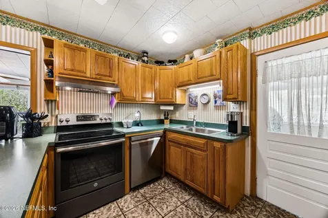 110 Shaffer Avenue Crescent City FL 32112