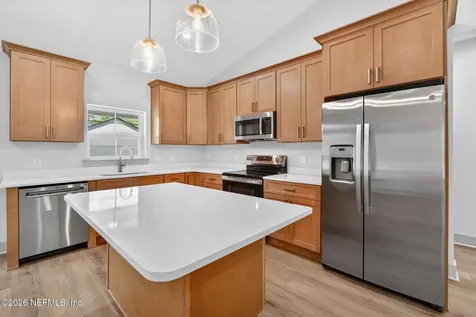 231 E State Road 100 San Mateo FL 32187