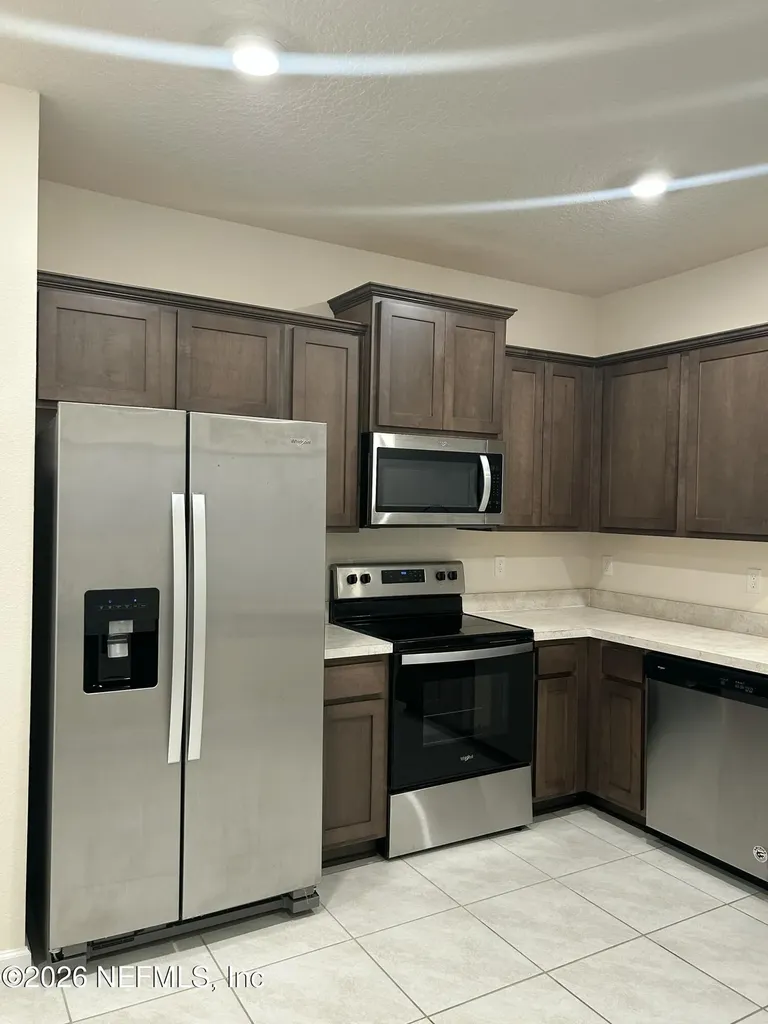 911 Capitol Parkway Jacksonville FL 32218