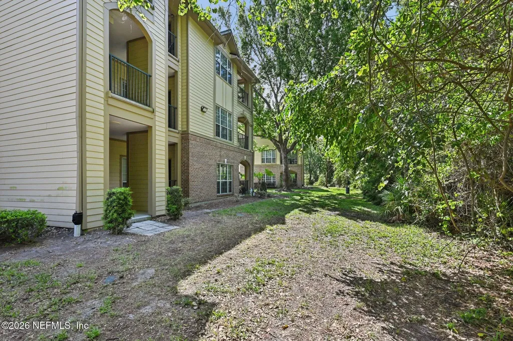 7800 Point Meadows Drive Jacksonville FL 32256