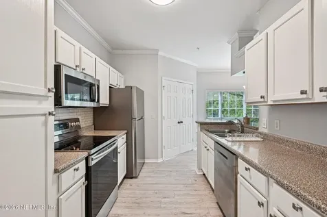 7800 Point Meadows Drive Jacksonville FL 32256