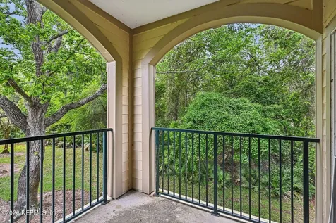 7800 Point Meadows Drive Jacksonville FL 32256