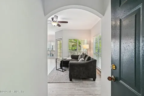 7800 Point Meadows Drive Jacksonville FL 32256