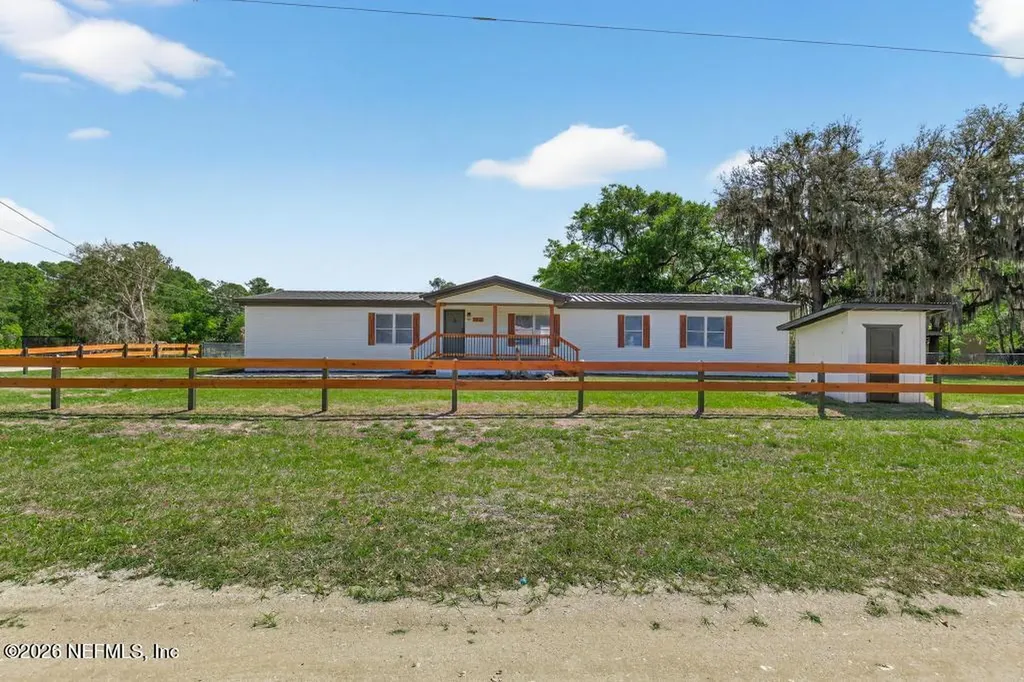 100 Pickerel Avenue Satsuma FL 32189