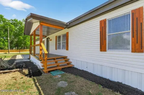 100 Pickerel Avenue Satsuma FL 32189