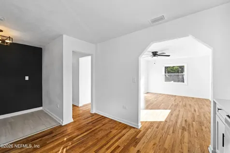 2389 Hilly Road Jacksonville FL 32208