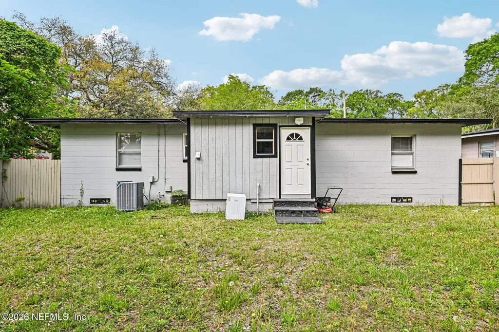 5609 Eartha Drive Jacksonville FL 32209