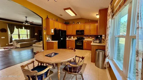 6535 Woodlawn Road Macclenny FL 32063