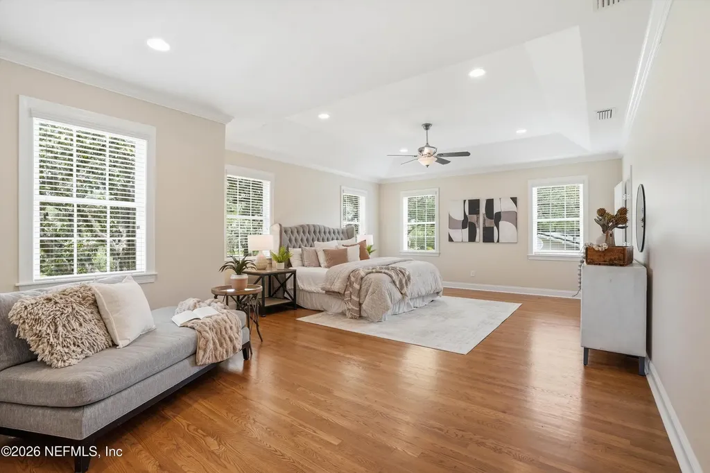 1052 Holly Lane Jacksonville FL 32207
