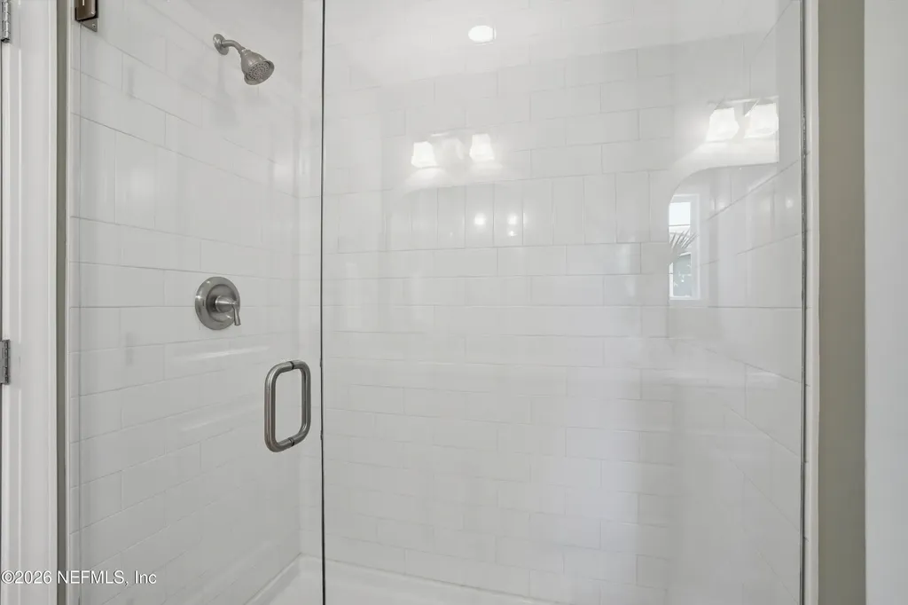1052 Holly Lane Jacksonville FL 32207