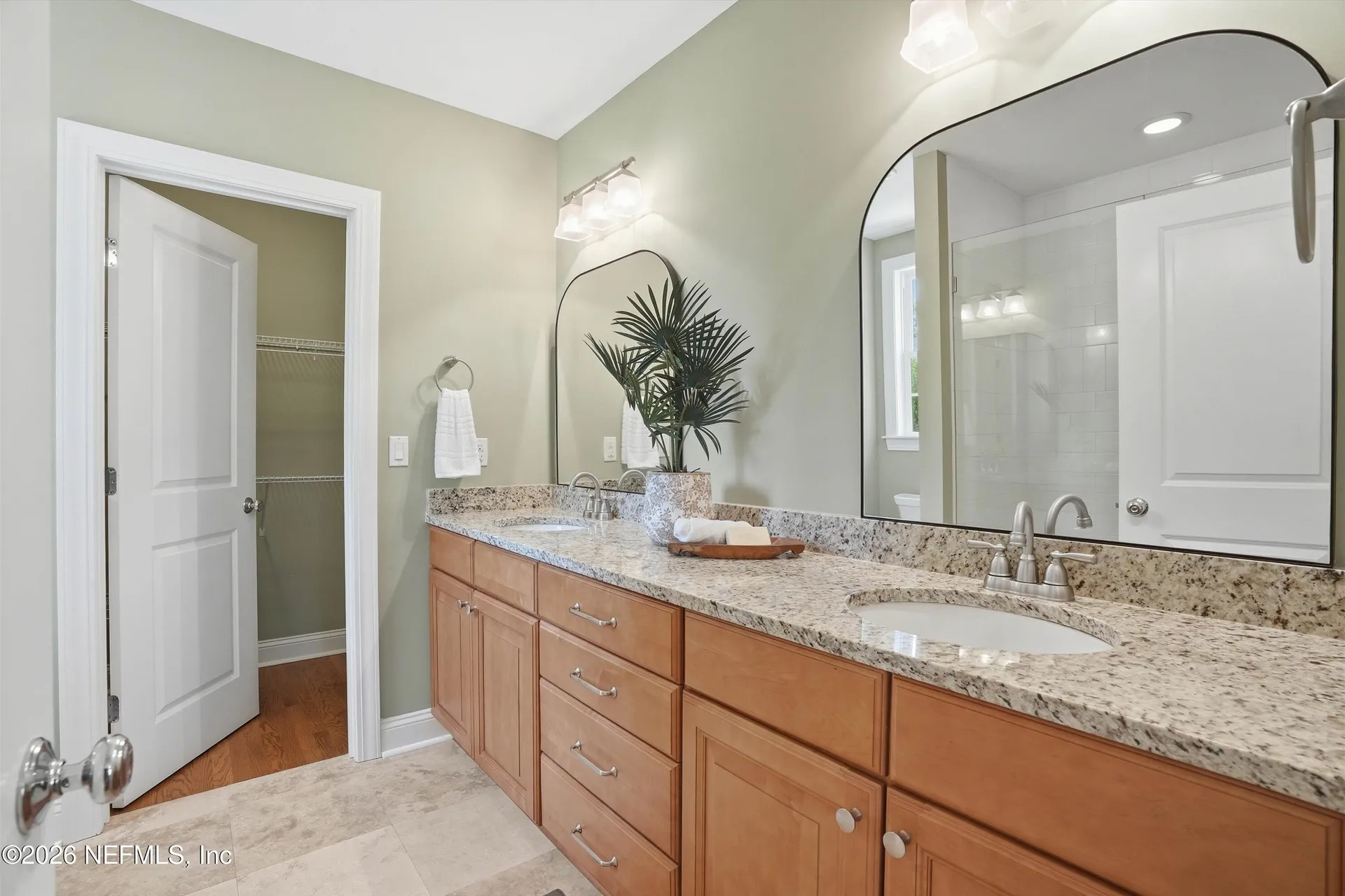 1052 Holly Lane Jacksonville FL 32207