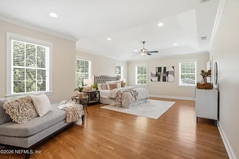 1052 Holly Lane Jacksonville FL 32207