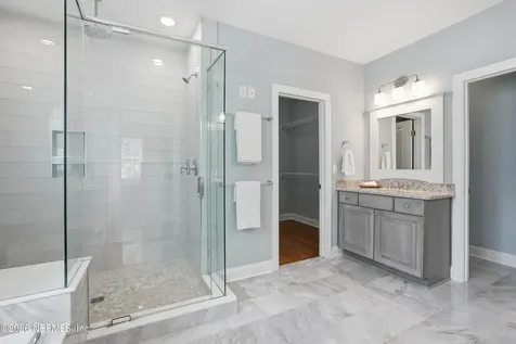 1052 Holly Lane Jacksonville FL 32207