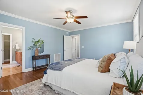 1052 Holly Lane Jacksonville FL 32207