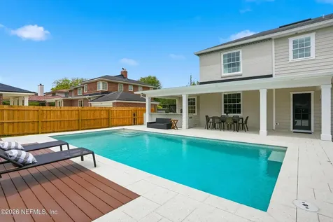 1052 Holly Lane Jacksonville FL 32207