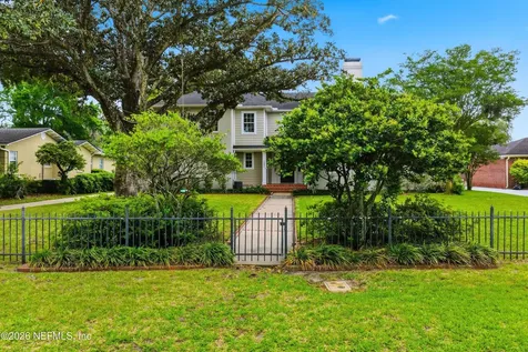 1052 Holly Lane Jacksonville FL 32207
