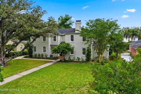 1052 Holly Lane Jacksonville FL 32207