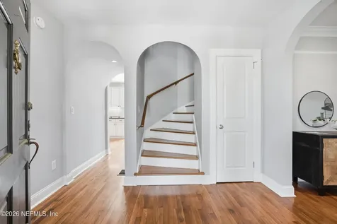 1052 Holly Lane Jacksonville FL 32207
