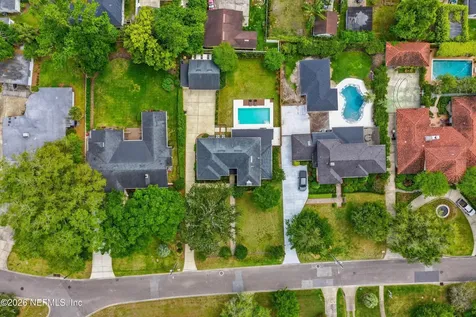1052 Holly Lane Jacksonville FL 32207