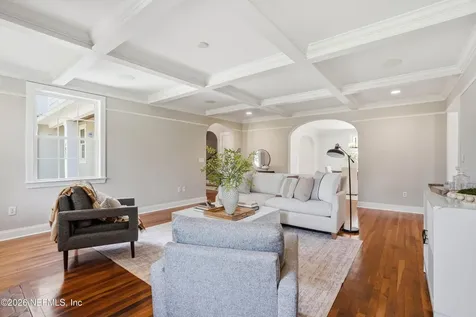 1052 Holly Lane Jacksonville FL 32207