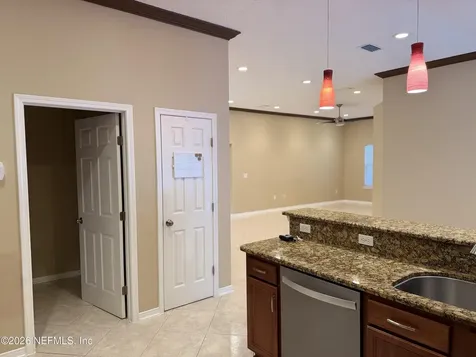 5925 Round Table Road Jacksonville FL 32254