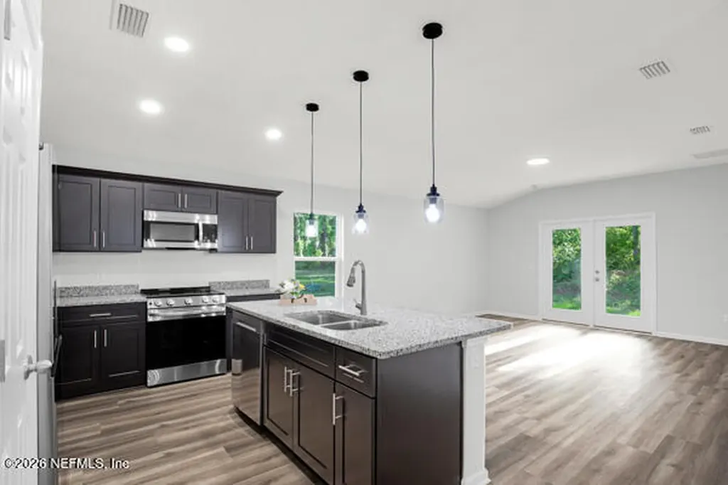 407 Rustic Road Satsuma FL 32189