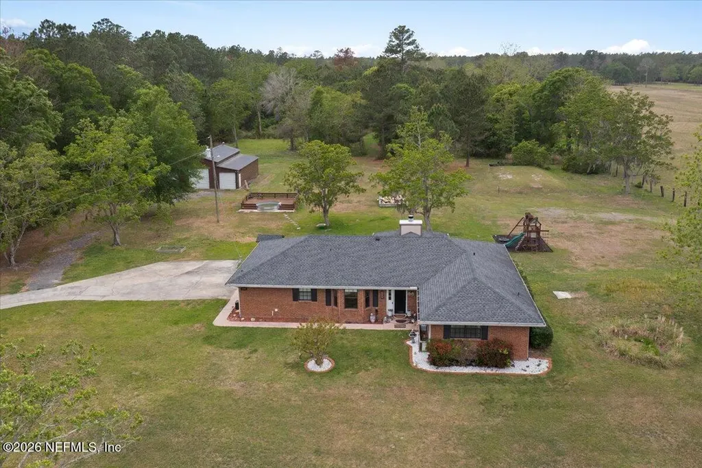 4400 South County Road 229 Glen St. Mary FL 32040