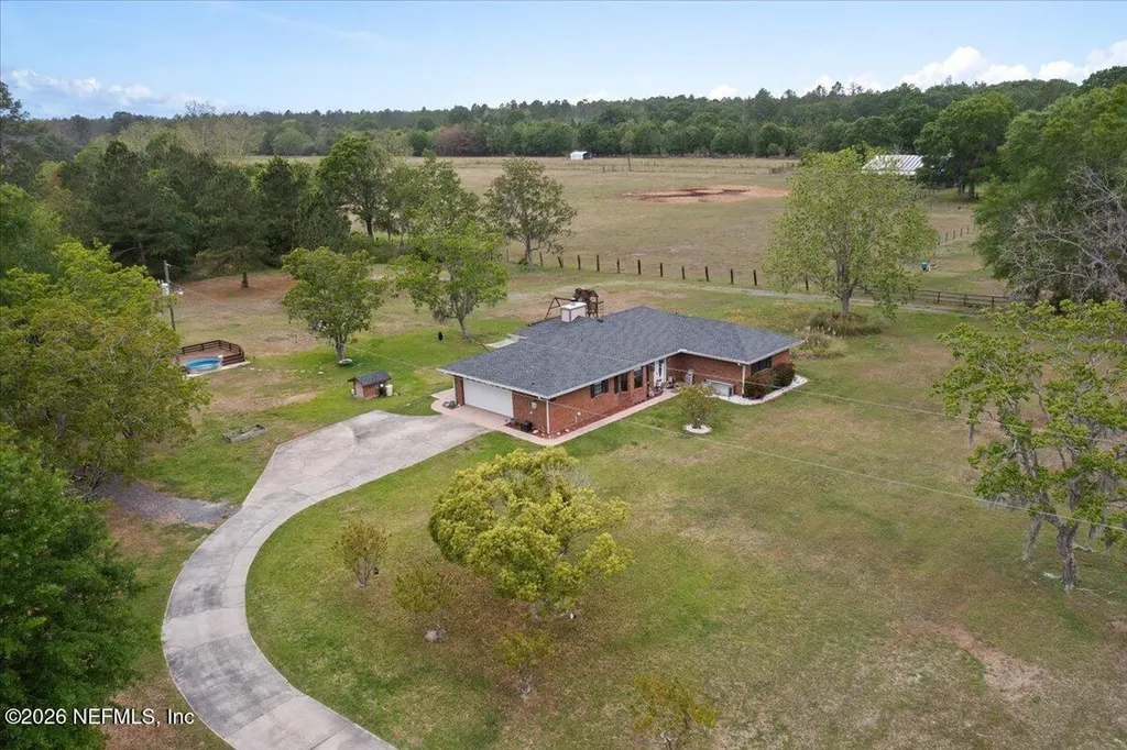 4400 South County Road 229 Glen St. Mary FL 32040