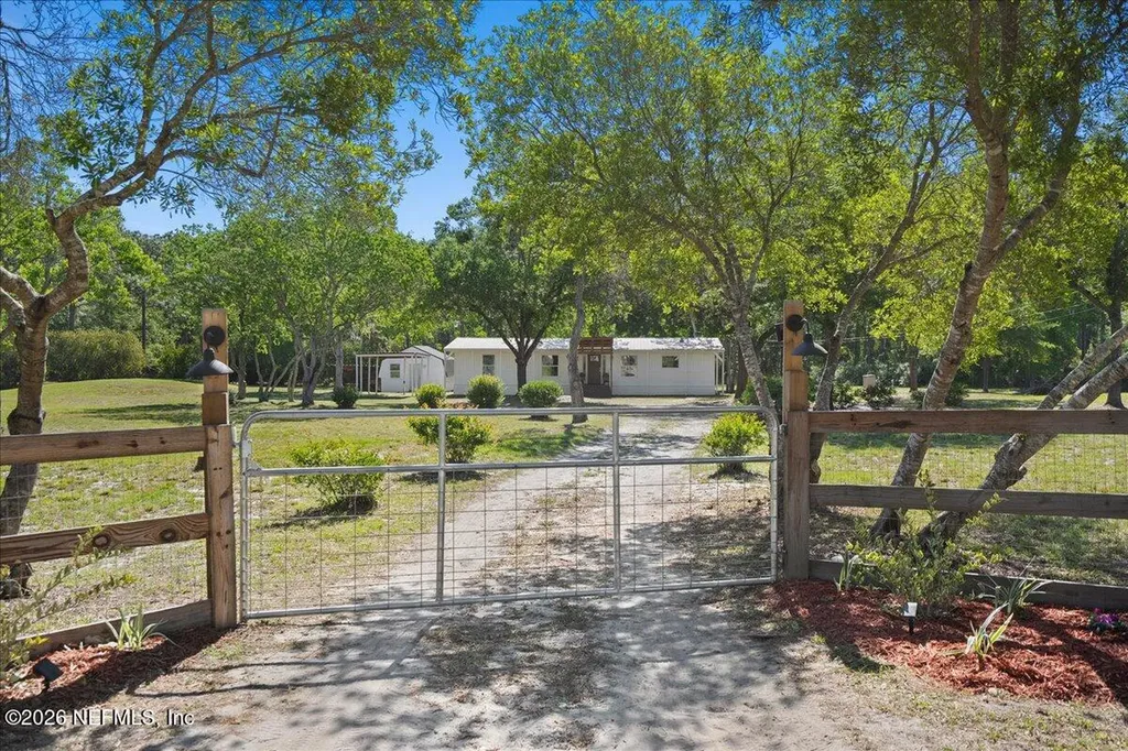 2439 Quarterhorse Trail Middleburg FL 32068