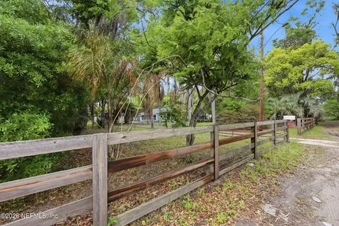 754 Mccargo Street S Jacksonville FL 32221