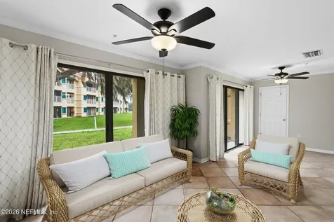 99 Broad River Place Welaka FL 32193