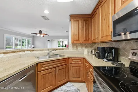99 Broad River Place Welaka FL 32193