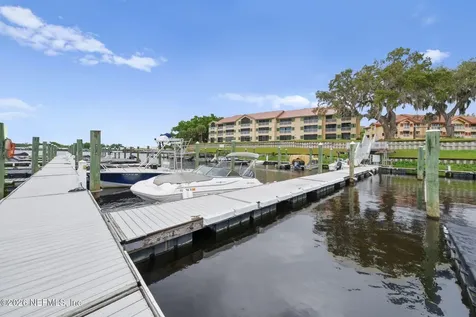 99 Broad River Place Welaka FL 32193