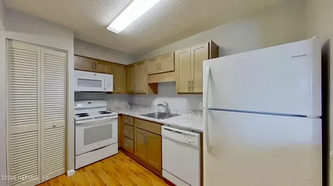 2530 Whispering Woods Boulevard Jacksonville FL 32246