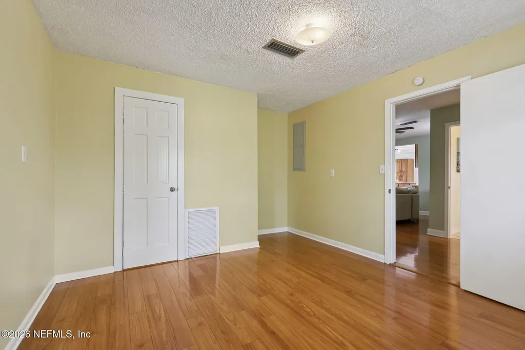 213 Jackson Avenue N Jacksonville FL 32220