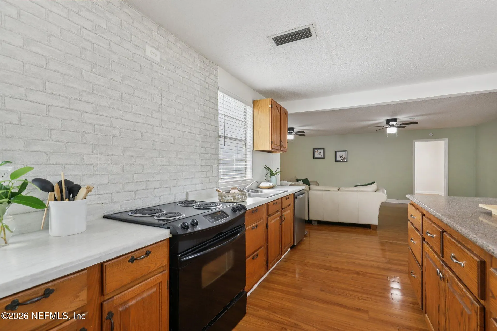 213 Jackson Avenue N Jacksonville FL 32220